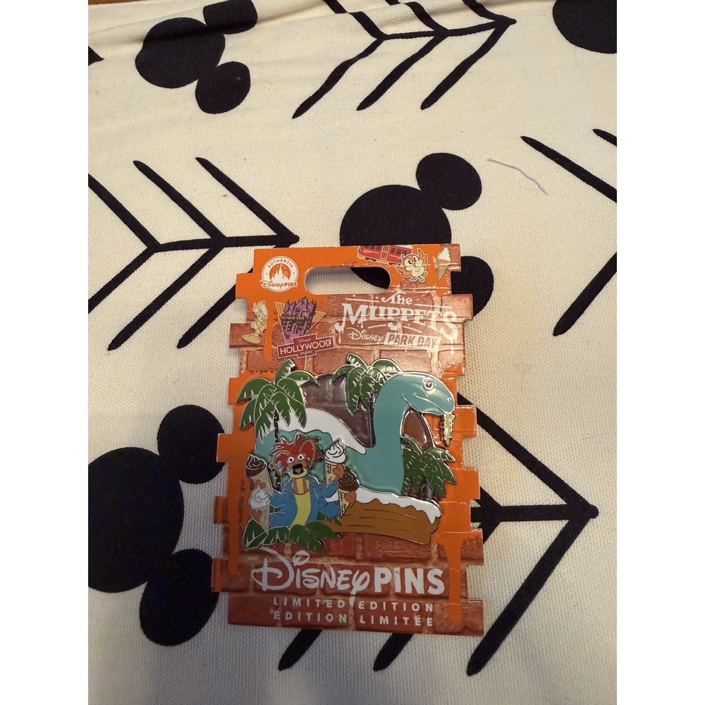 Muppets Disney Park Day Hollywood Studios King Prawn Pepe Gertie's LE 3000 Pin